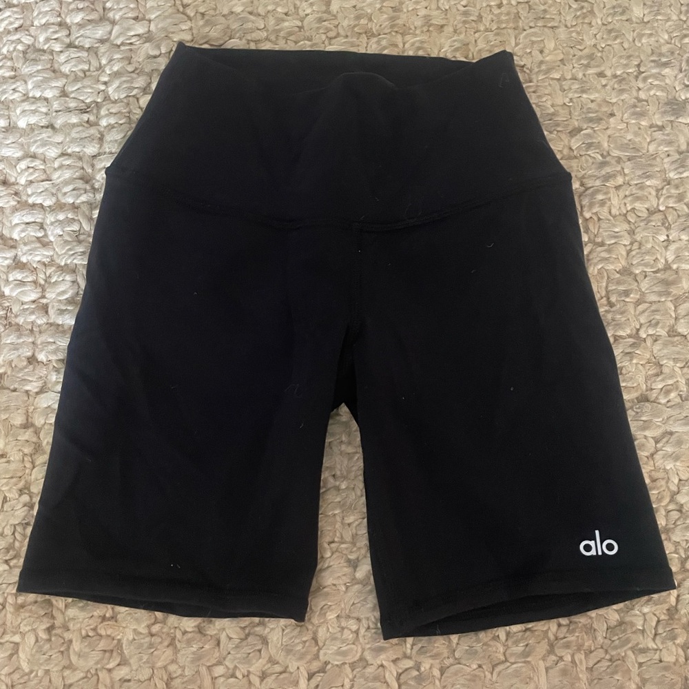 ALO Yoga Women's Black Yoga Shorts